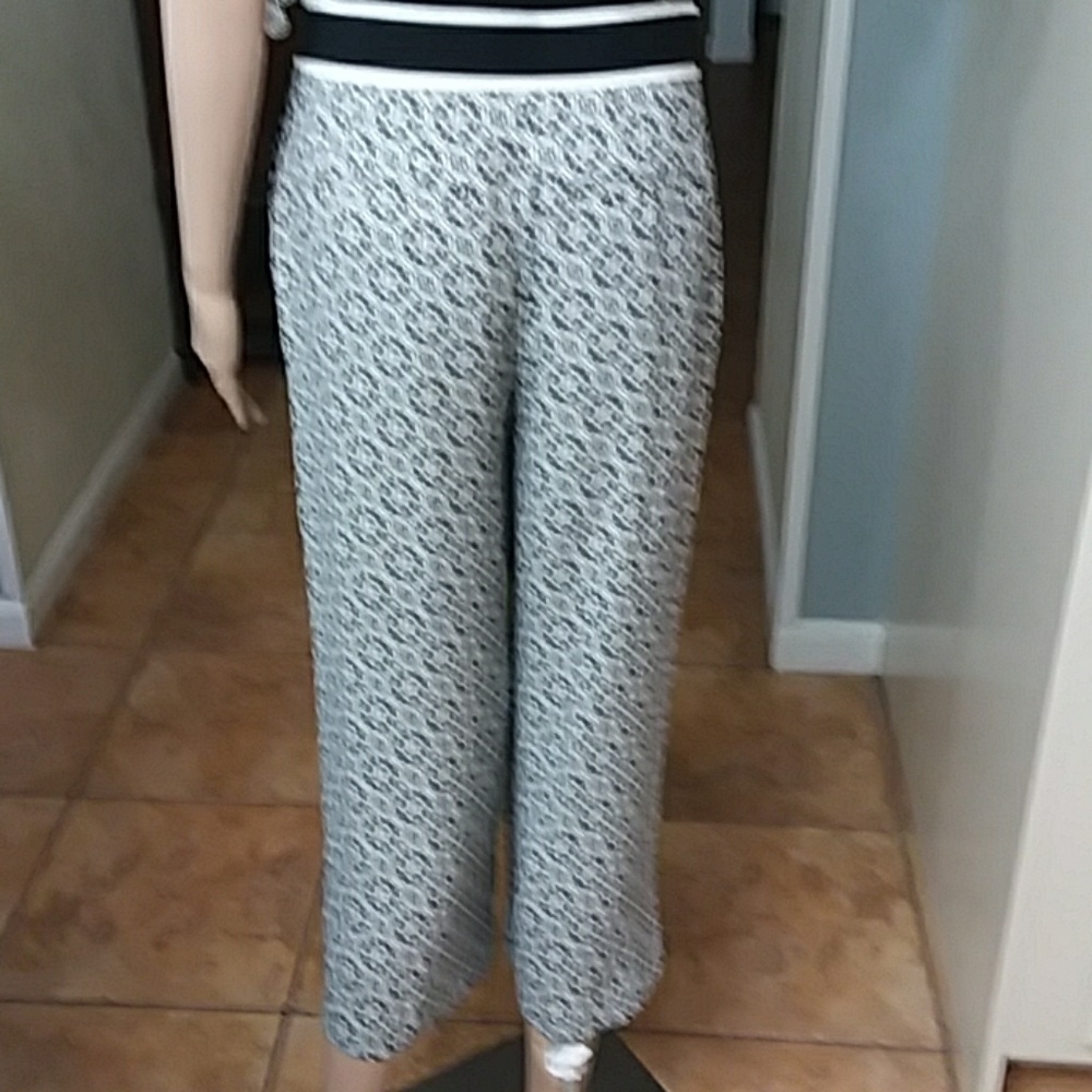 Loft Patterned Crop Pants - Picture 7 of 7